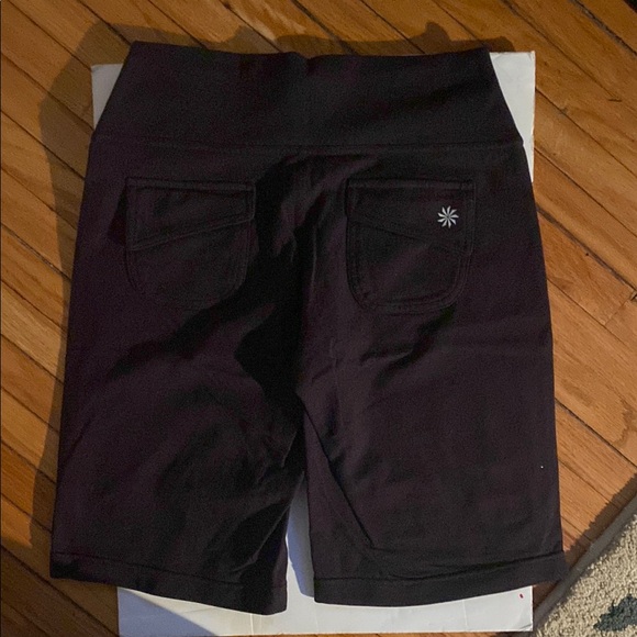 Athleta Black Bermuda Shorts High-Waisted Performance Woman XSmall - Picture 3 of 4